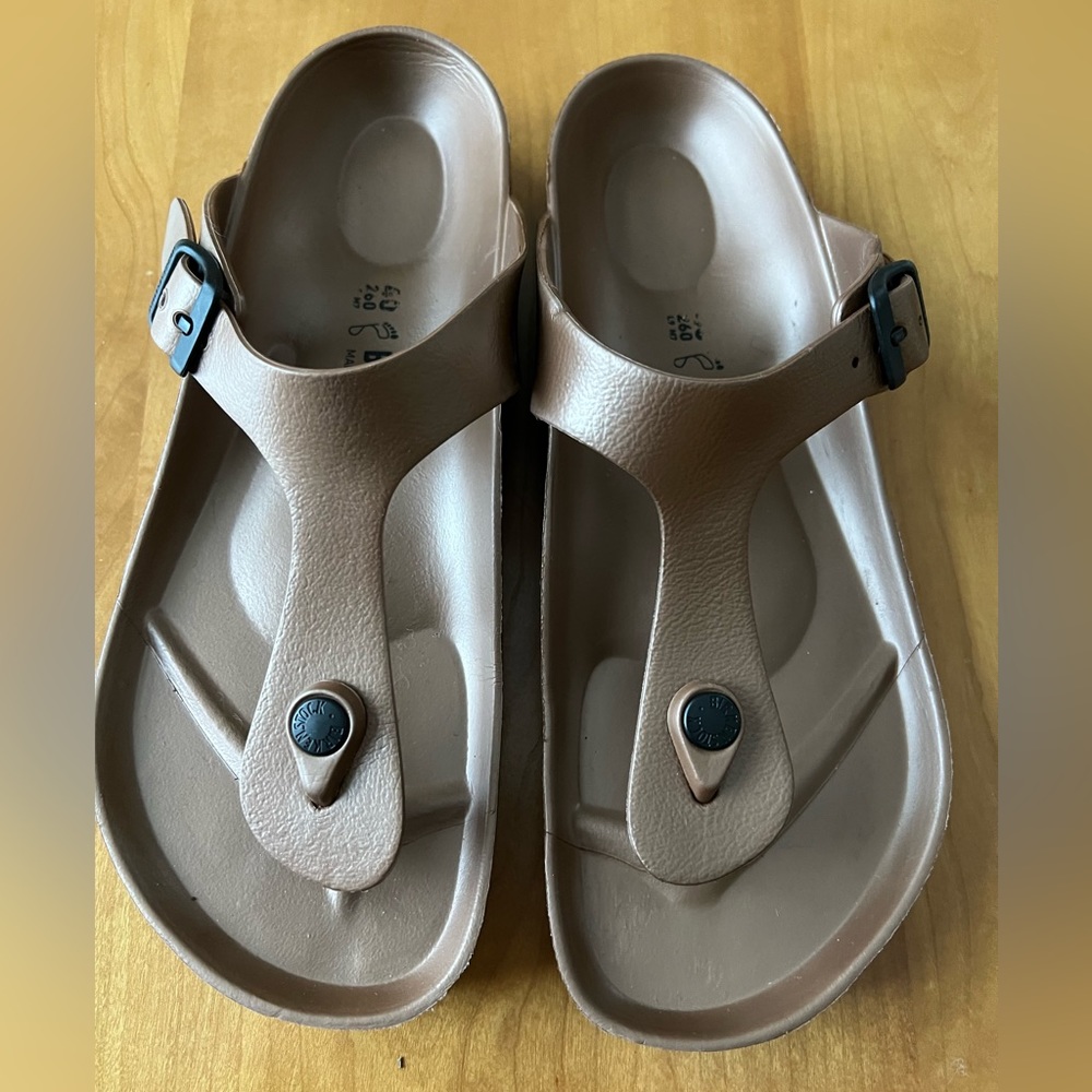 Birkenstock Gizeh Essentials sz 40 US 9